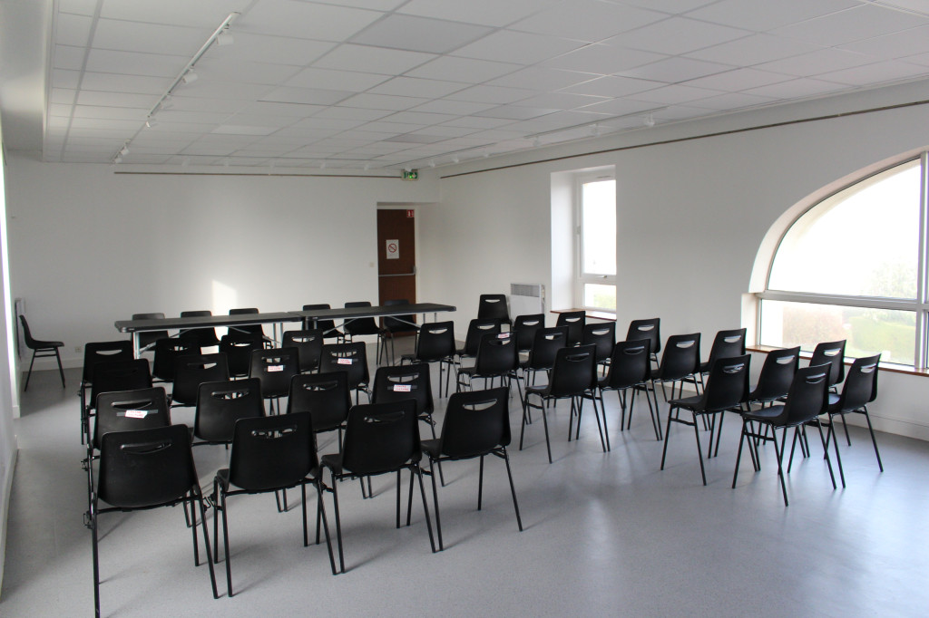 salle premier etage rénovée 2016 (3)